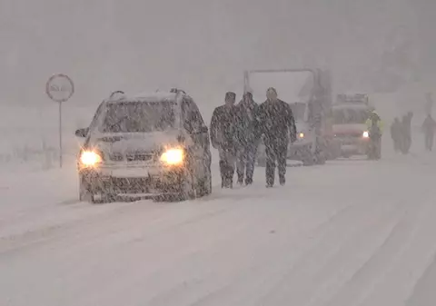 Cod galben de ninsori şi viscol în șapte judeţe din Moldova, din această seară