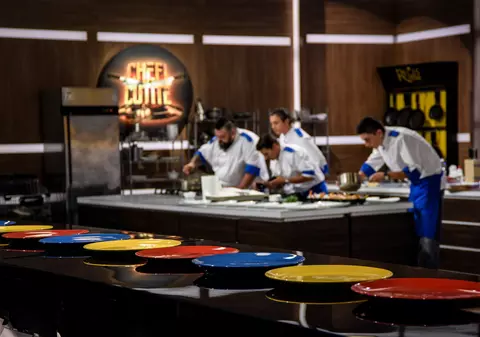 Semifinaliștii sezonului 6 "Chefi la cuțite" se aleg în această seară | FOTO
