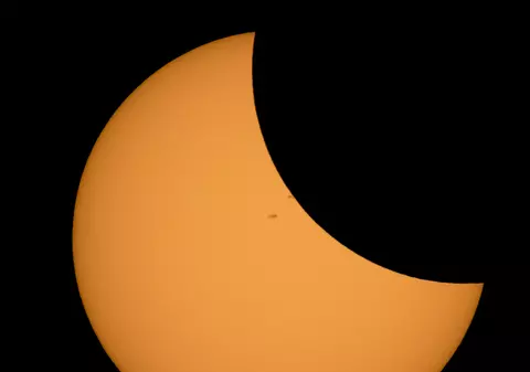 Duminică va avea loc o eclipsă parțială de soare. De unde se poate vedea primul eveniment astronomic important al anului
