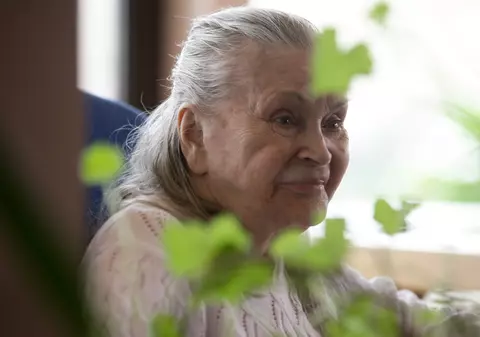 Zina Dumitrescu, vizitată de fiul ei de 3 ori într-o lună, după ce a abandonat-o la azil 3 ani!