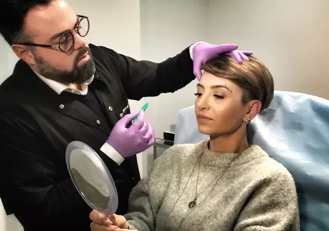 Giulia Anghelescu și-a șters urmele oboselii cu botox și acid hialuronic