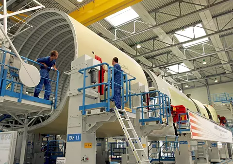 Principalele investiții anunțate pentru 2019. De la fabrica de aliaje pentru avioane Airbus și Boeing la realizarea unui complex nou la Therme