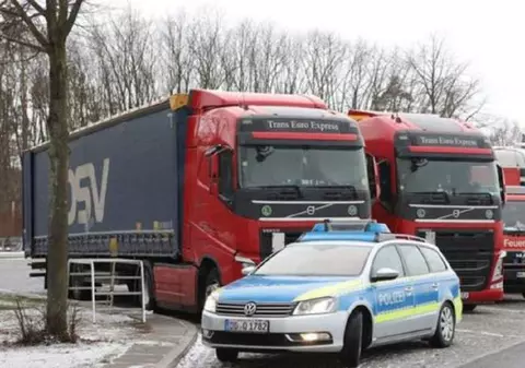 Un șofer de TIR din România a fost găsit mort în cabină. Patronul îl căuta de trei zile