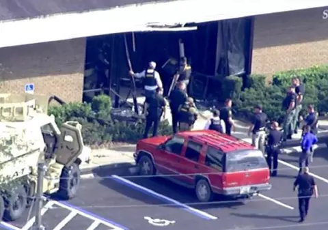 Atac armat soldat cu cel puțin 5 morți, la o bancă din Florida