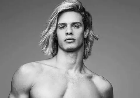 FOTO | Modelul Ionuț Radu visează să ajungă la Jocurile Olimpice 2020. Ar vrea să defileze cu Ian Thorpe