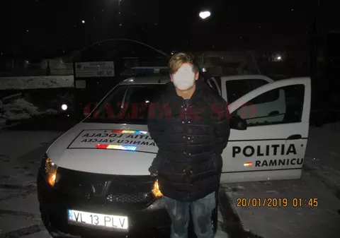 VIDEO | Hoți din Vâlcea surprinși pe camerele de luat vederi din oraș chiar în timpul loviturii. Ce au încercat să spargă