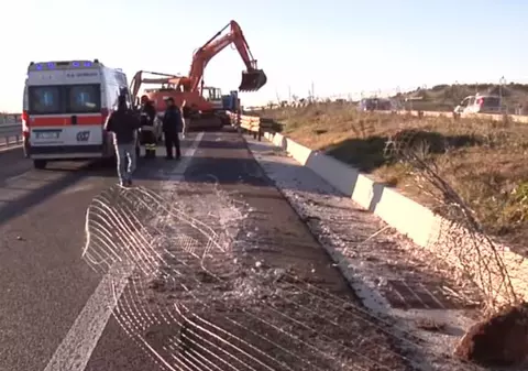 Jaf incredibil în Italia! Mai mulți infractori au reușit să fure 2,3 milioane de euro cu excavatoarele