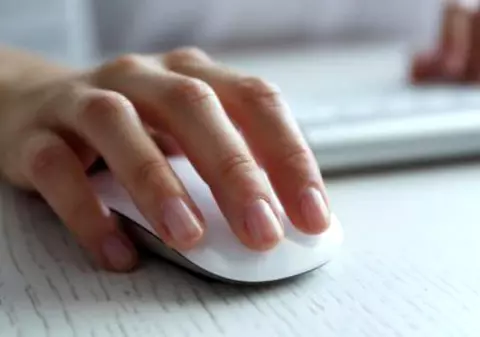 E-mailul trimis de o profesoară către studenții ei a iscat un adevărat scandal la o universitate de prestigiu