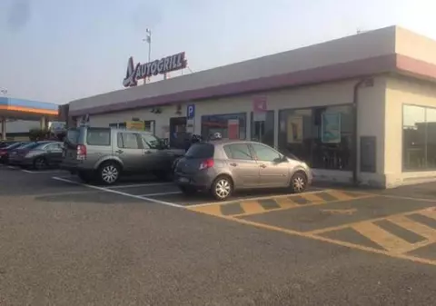 Obligată de soț să se prostitueze, pentru bani de benzină. Voiau să se întoarcă în România