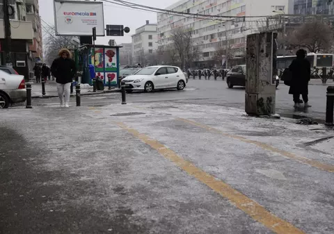 Prognoza meteo pentru weekendul 26-27 ianuarie: Ninsori, ploi și lapoviță în toată țara, polei în București