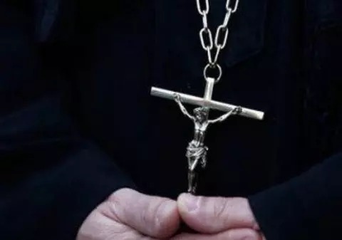 Un bistrițean s-a dat starețul unei mânăstiri și a înșelat mai mulți oameni. Ce poveste a inventat