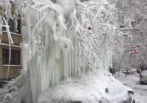 GALERIE FOTO | Un oraș a înghețat complet. Temperaturi record înregistrate în sudul Rusiei