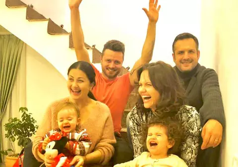 Gabriela Cristea și Cristina Șișcanu au petrecut împreună noaptea dintre ani. Super sexy în ținutele alese | FOTO