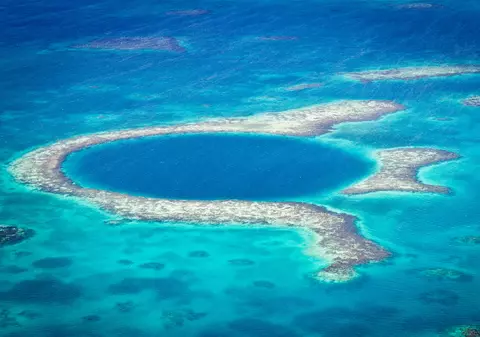 Descoperirea șocantă făcută de un om de afaceri în Marea Gaură Albastră din Belize