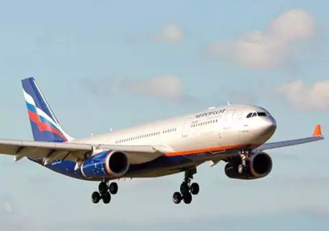 Un bărbat beat a vrut să deturneze un avion în Rusia. Piloții au aterizat de urgență / FOTO&VIDEO