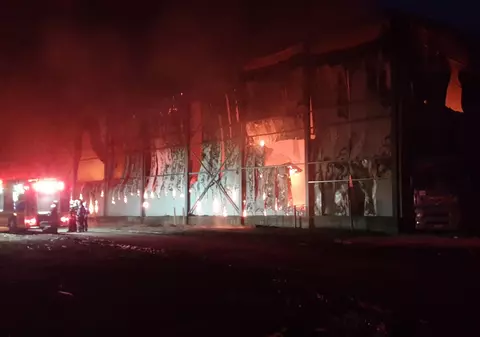 Un angajat al abatorului din Vaslui care a ars săptămâna trecută a murit subit marți în timpul serviciului