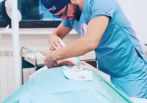 Gheorghe Borcean, președintele Colegiului Medicilor din România, reacție în cazul falsului medic italian: „Va fi făcută o anchetă extinsă pentru a vedea dacă mai sunt și alți medici străini în această situație”
