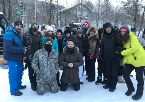 Tensiuni între concurenți la “Ferma”. Florin Pastramă și-a aruncat mâncarea și intră în conflict cu Kamara