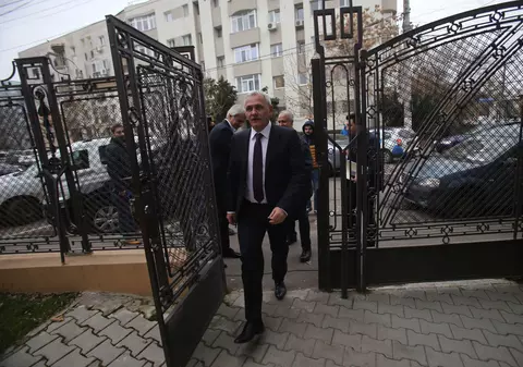 FOTO | Dragnea şi Teodorovici, faţă în faţă cu primarii de municipii, pentru negocieri pe buget. Falcă: Ne-a spus: "Ce vreţi să faceţi? Bugetul trebuie închis!"