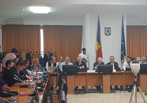 VIDEO | Scandal cu ţipete la dezbaterea bugetului, între Guvern şi Opoziţie: Ministrul Ecaterina Andronescu: "Nu ne mai faceţi hoţi, că nu suntem!"