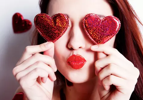 Valentine’s Day 2019. Ce mesaje de dragoste îi poți transmite persoanei iubite. Cum alegi cadoul perfect