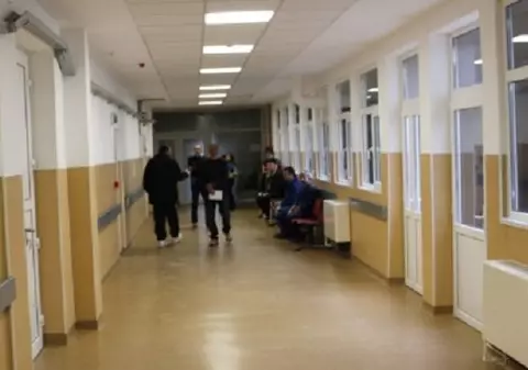 Tentativă de jaf la Spitalul Județean Arad. O infirmieră a fost amenințată de hoțul pe care îl surprinsese în "acțiune"