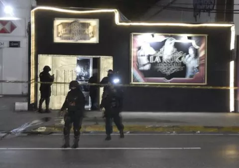 Atac armat într-un club din stațiunea Cancun din Mexic. Cinci oameni au fost împușcați mortal