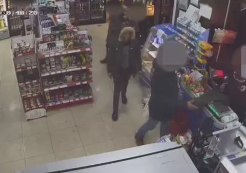 VIDEO | Criminal periculos căutat în București la două luni după ce a omorât un bărbat pe Aleea Diham