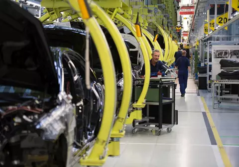 Daimler produce la Sebeș o cutie de viteze automată cu opt trepte. 500 de oameni, angajați odată cu investiția
