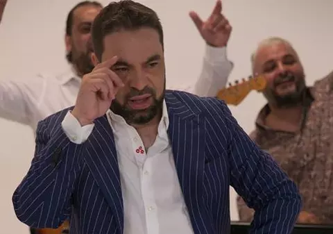 Florin Salam nu mai are telefon de 4 ani. A spus care este motivul