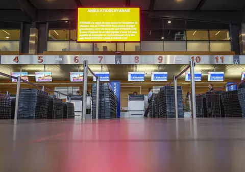 Toate zborurile către și dinspre Belgia vor fi suspendate începând cu marți seara din cauza grevei