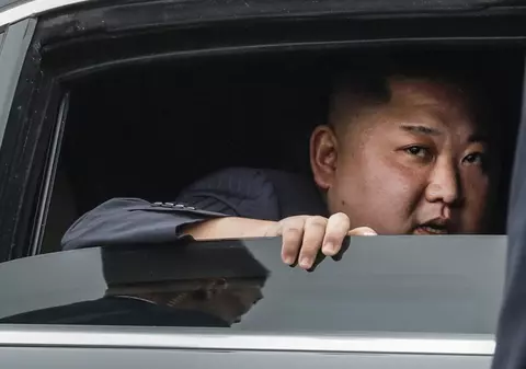 Kim Jong-un a executat un general aruncându-l într-un bazin cu pești piranha!