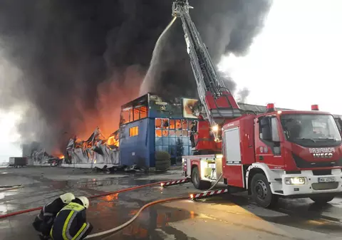 Ce se va întâmpla cu angajații fabricii de condimente din Alba Iulia. Anunțul făcut de conducerea companiei, după ce incendiul a distrus tot