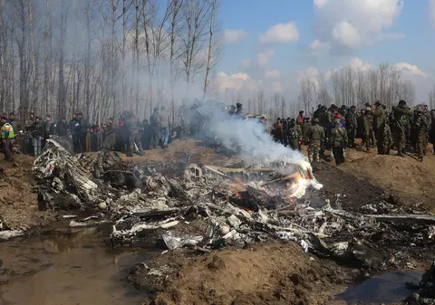 India construiește 14.000 de buncăre, iar Pakistanul consemnează la sol toate zborurile, de teama unui conflict nuclear / FOTO&VIDEO