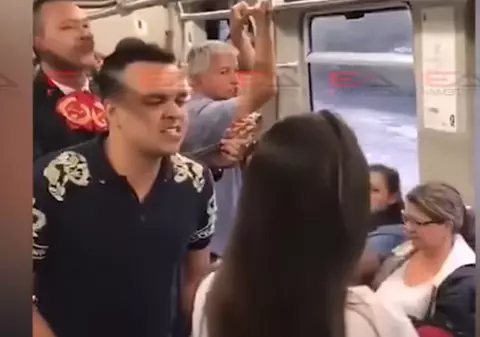 VIDEO | Un bărbat înșelat de nevastă i-a făcut acesteia o "serenadă" în metrou! Filmul a devenit viral
