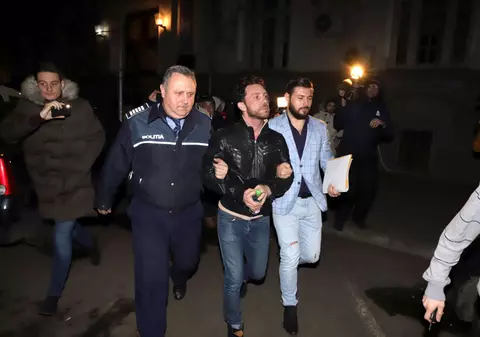 16 femei operate de falsul medic Matteo Politi, audiate de anchetatori. Niciuna nu a vrut să depună plângere împotriva italianului