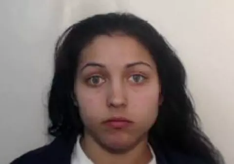 Declarația uluitoare a unei românce care a fost prinsă la furat în Manchester. I s-a părut "prea greu să muncească"!