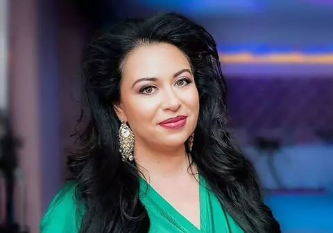 Cum s-a îmbrăcat Oana Roman la o gală mondenă. Ținuta a atras imediat atenția