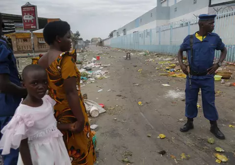 Crime îngrozitoare descoperite de poliție în Tanzania. 10 cadavre de copii, mutilate de vrăjitoare