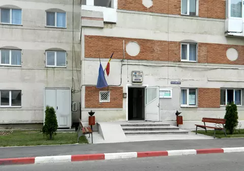 Alarmă cu bombă la Poliția Mioveni. De la ce a pornit totul