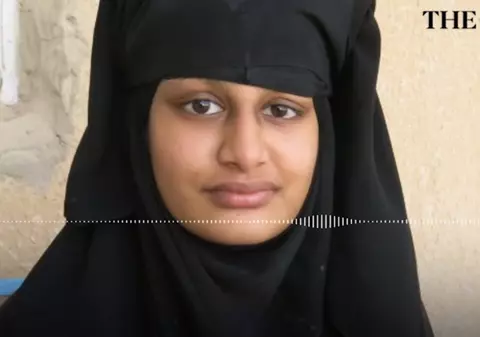 Una dintre elevele britanice fugite să se alăture ISIS vrea să se întoarcă în Marea Britanie. Cum a fost viața în cei patru ani petrecuți printre jihadiști
