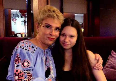 Maia, fata lui Teo Trandafir, a dat televiziunea pe arhitectură: "Nu pot să mă deschid în fața oamenilor cum face mama!"