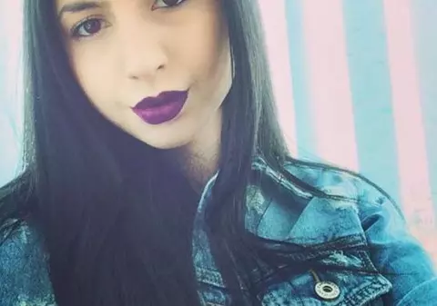 Procurorii buzoieni fac precizări în cazul tinerei ucise de fostul iubit. Fata a fost bătută cu bestialitate, dar a murit în urma arsurilor foarte grave