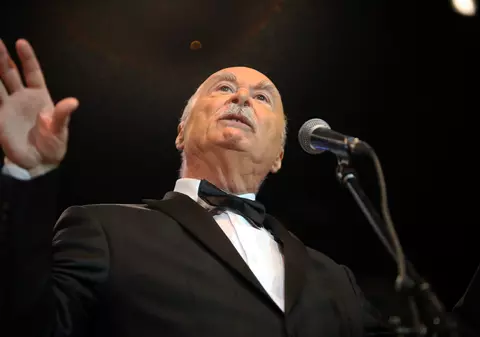 10 minute din timpul lui Tudor Gheorghe, cadou pentru femei, în martie! Ce regulile stricte are artistul la concerte