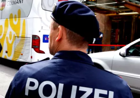 Doi români au fost uciși în Germania chiar de cei pe care i-au luat în gazdă și i-au ajutat să-și găsească de lucru