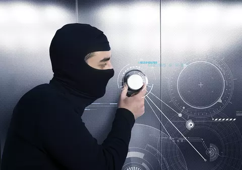 Tentativă de jaf la o bancă din Gorj. Hoții au oprit sistemul de alarmă și au intrat în agenție, dar nu au furat nimic