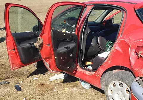 Patru femei au văzut moartea cu ochii în Vaslui. Mașina în care erau s-a răsturnat