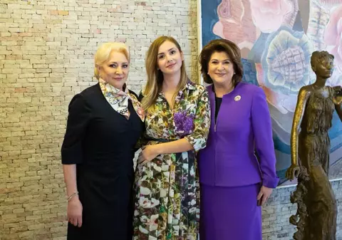 FOTO | Liviu Dragnea şi iubita sa, Irina Tănase, alături de femeile din PSD, de 8 martie. Petrecerea s-a ţinut la o vilă de protocol a statului
