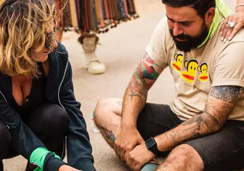 Partenerul lui CRBL de la Asia Express, lovit de mașină în India. A fost călcat cu roata de Ana Morodan. „ Doare de mor!”