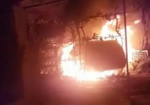 Mașina unui român din Italia a fost incendiată intenționat